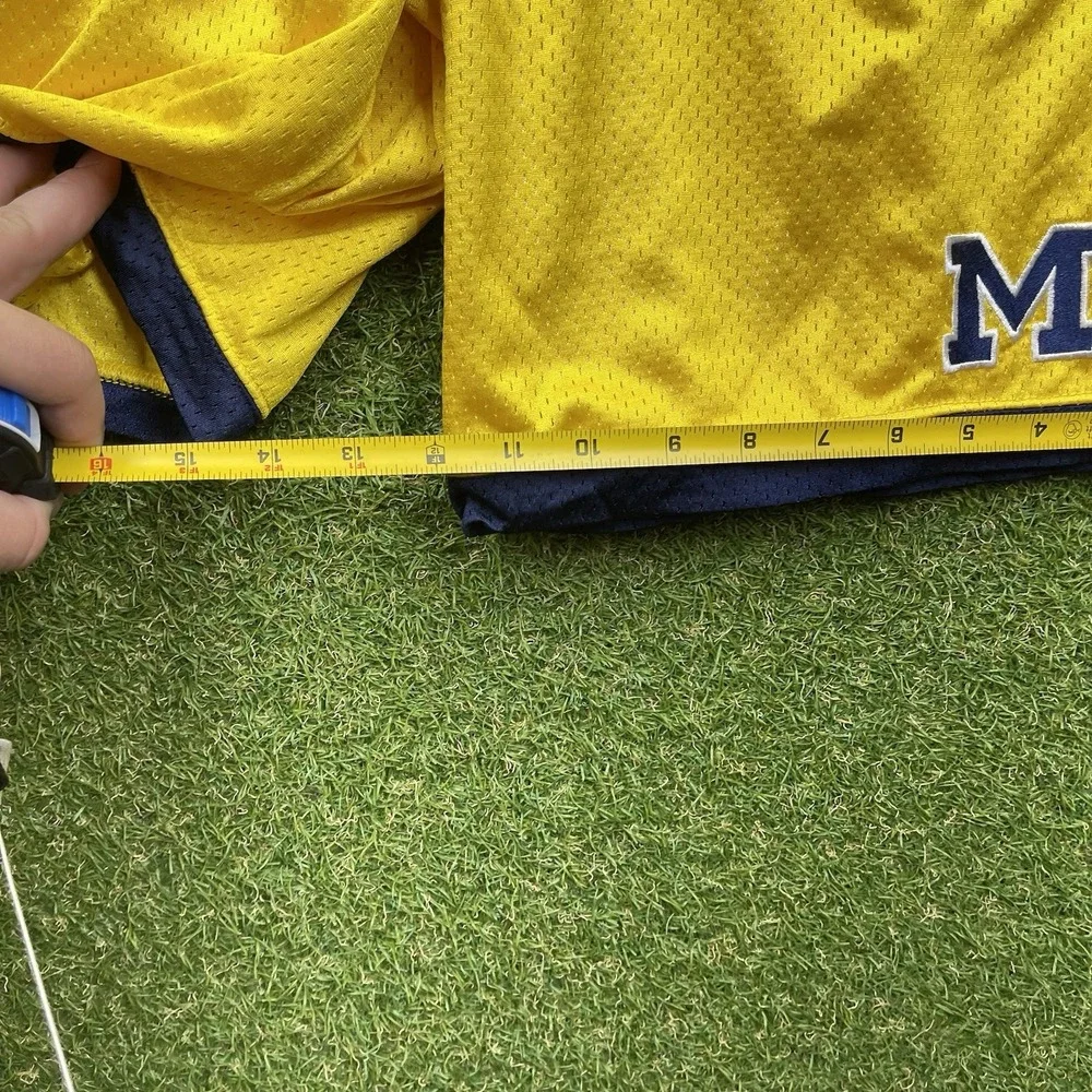 Michigan Wolverines Adidas Shorts Mens Large Team Issued Basketball Y2K